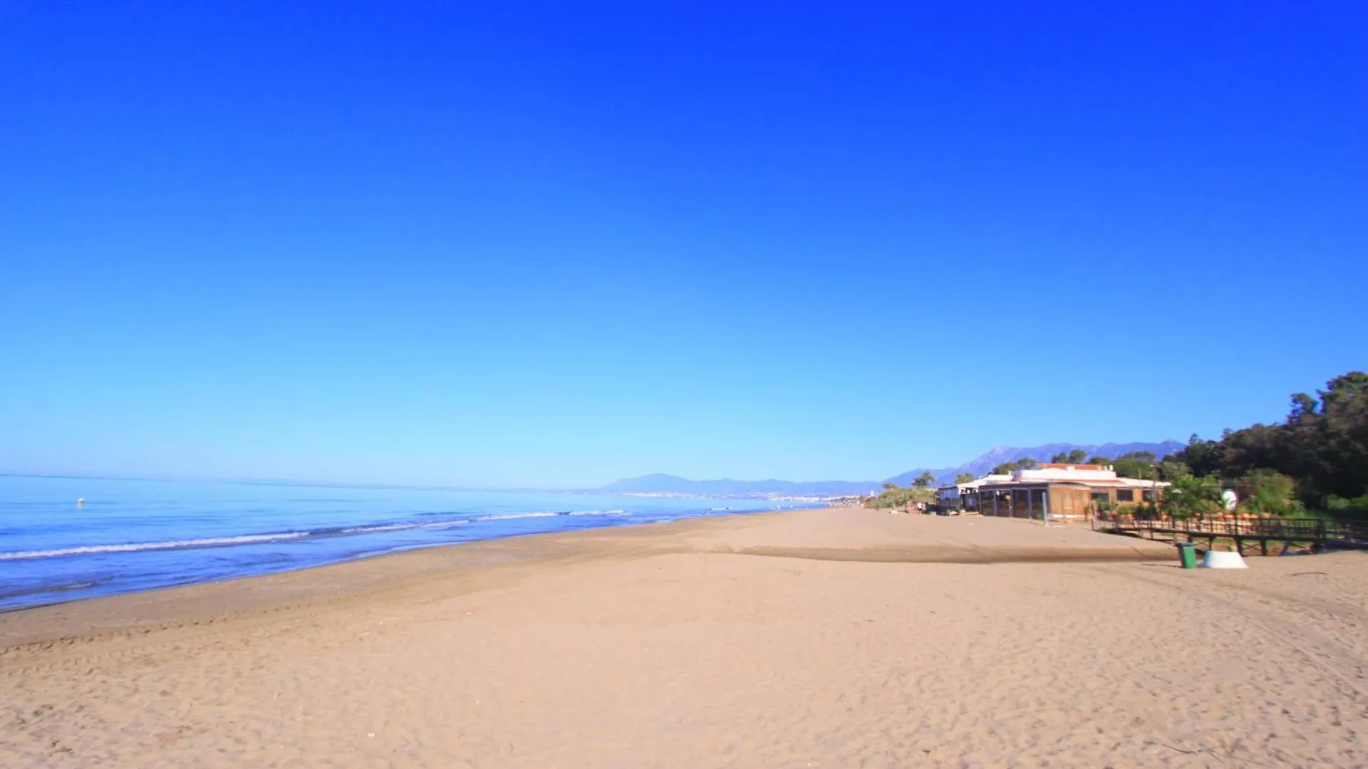 Διαμέρισμα 1081 Beachfront Penthouse Jacuzzi Roofterace Lounge Wifi Μαρμπέλλα