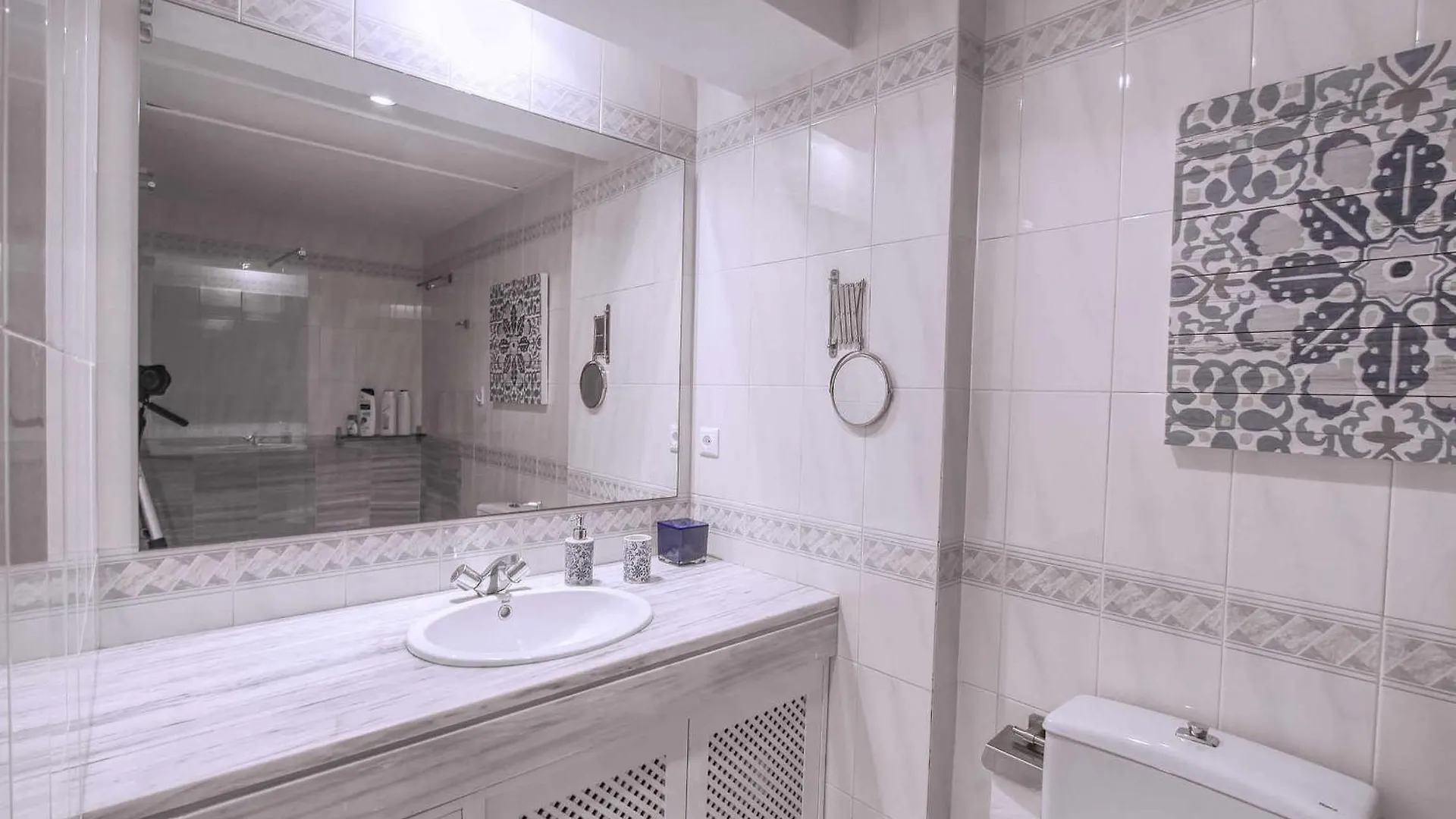 Διαμέρισμα 1081 Beachfront Penthouse Jacuzzi Roofterace Lounge Wifi Μαρμπέλλα