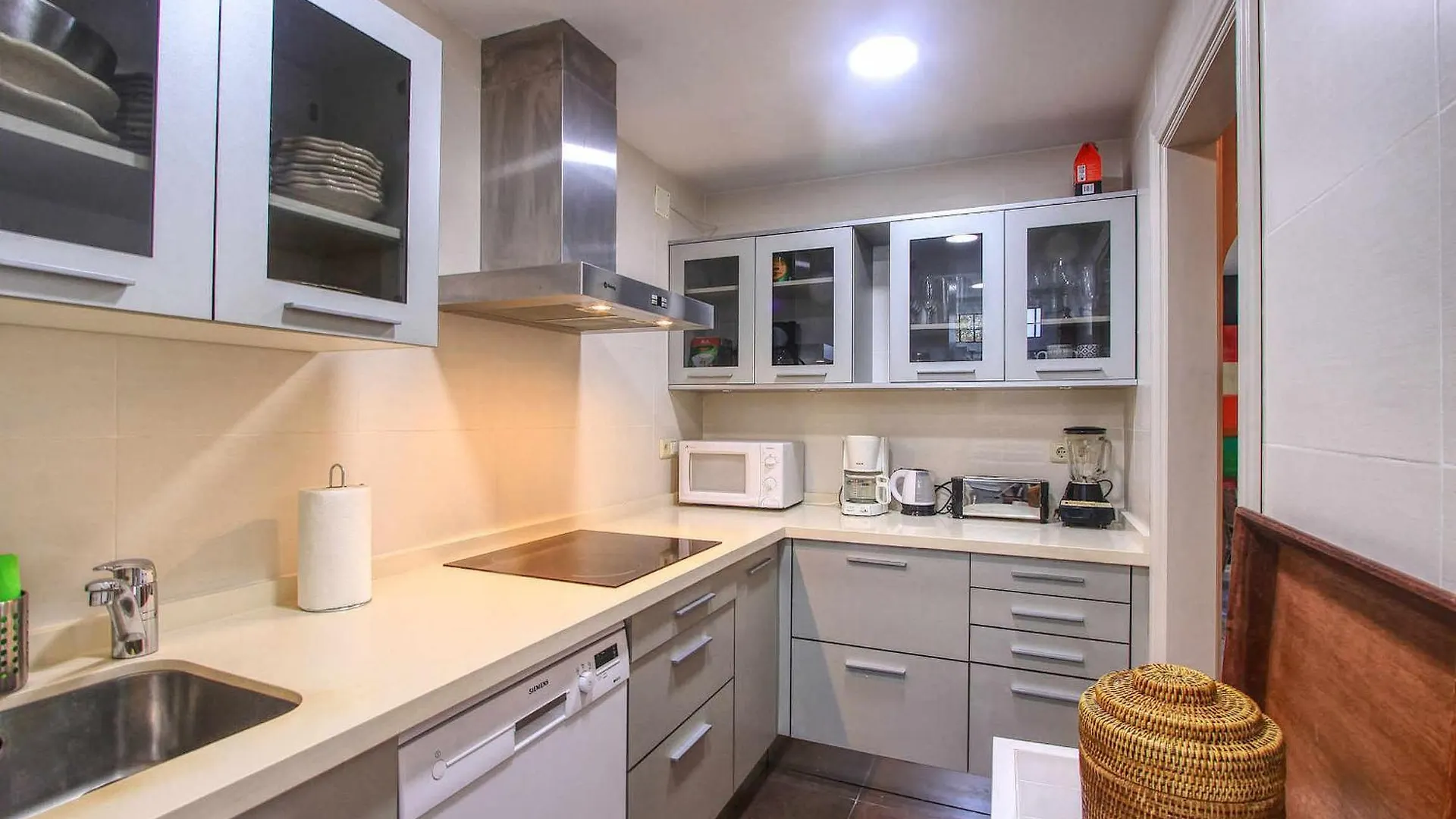Apartment 1081 Beachfront Penthouse Jacuzzi Roofterace Lounge Wifi Marbella