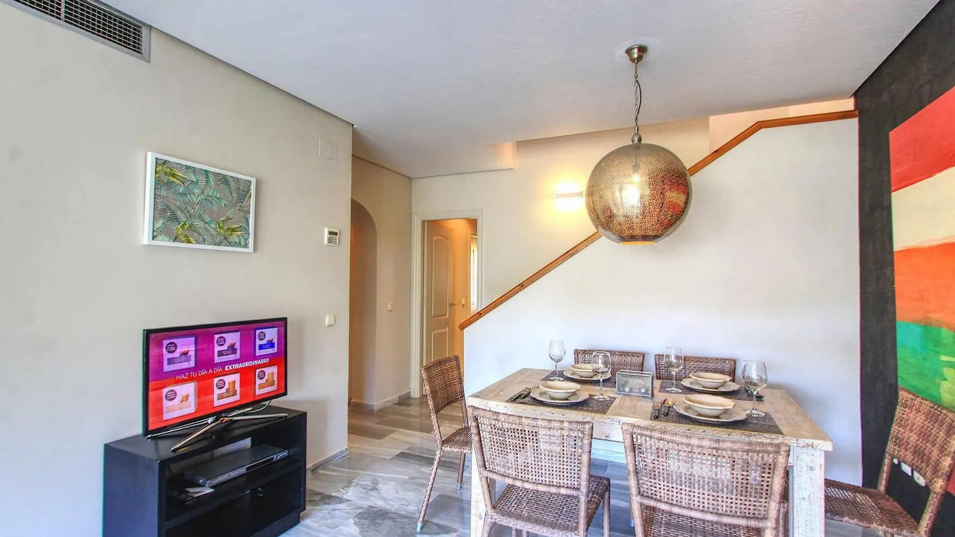 1081 Beachfront Penthouse Jacuzzi Roofterace Lounge Wifi Marbella Apartment